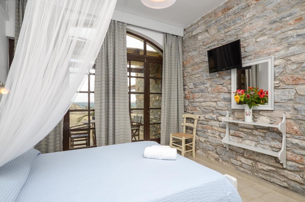 Victoria Studios & Apartments Mikri Vigla Extérieur photo